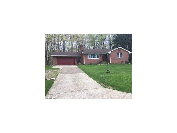 2851 Grandview Blvd photo 1