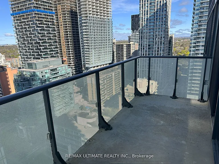185 Roehampton Ave #1902 — Photo 14