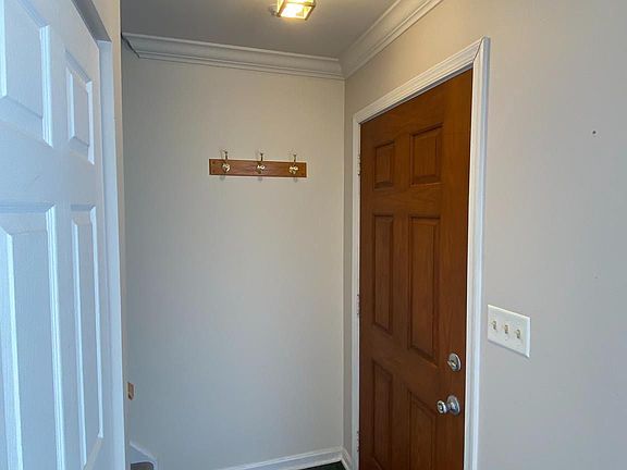 2nd image of 35 N Towne Ct