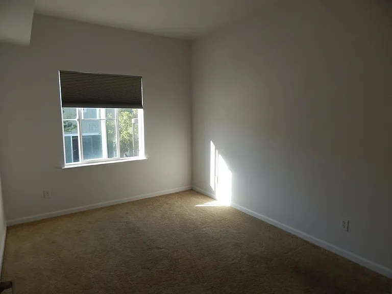 1818 Moore Blvd #219 — Photo 8