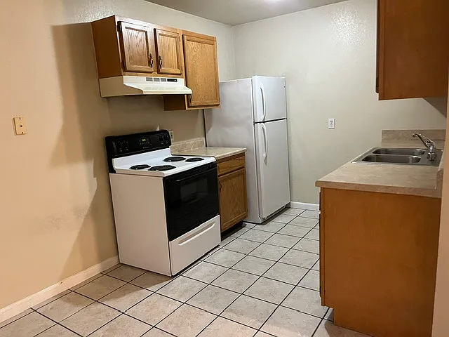 2 bed, 900 sqft, $795 — Photo 4