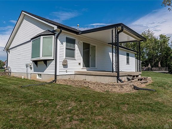 4th image of 739 Maxwell Ct