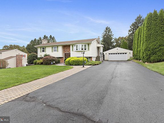 4th image of 1404 Ryan Rd