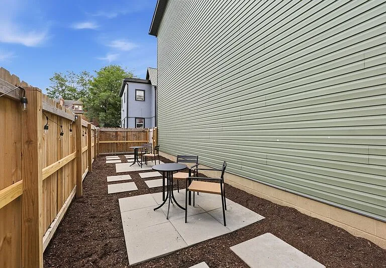 830 Oak St — Photo 21