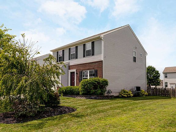 3rd image of 1443 Galway Bend Dr N
