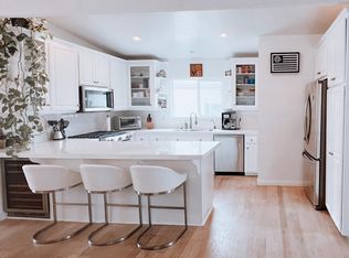 1230 2nd St, Hermosa Beach, CA 90254