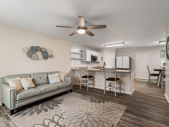 2nd image of 441 Kildare Way