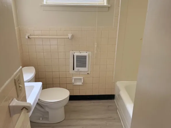 (undisclosed Address), Springfield, MA 01109