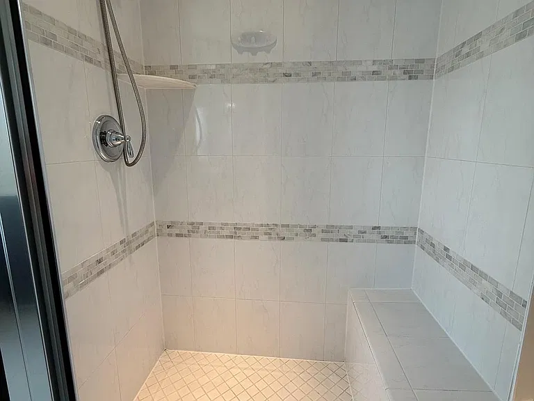 7476 Riding Meadow Way — Photo 17