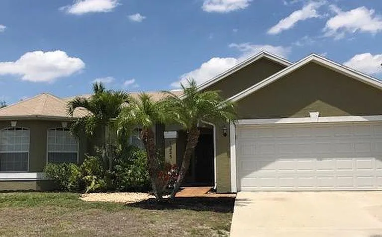 1225 SW Fountain Ave — Photo 13