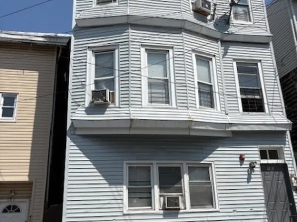 183 Mill St, Paterson City, NJ 07501