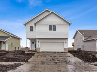 7795 Cub Creek Way, Horace, ND