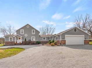 20780 S Moonlight Rd, Gardner, KS 66030