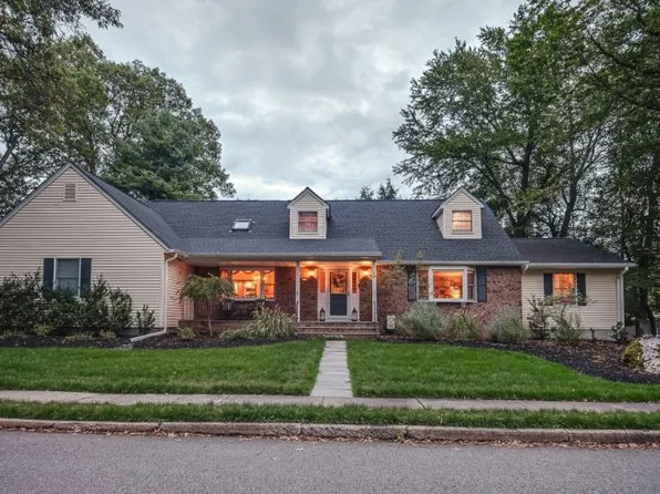 18 Morse Ave, Ramsey Boro, NJ 07446
