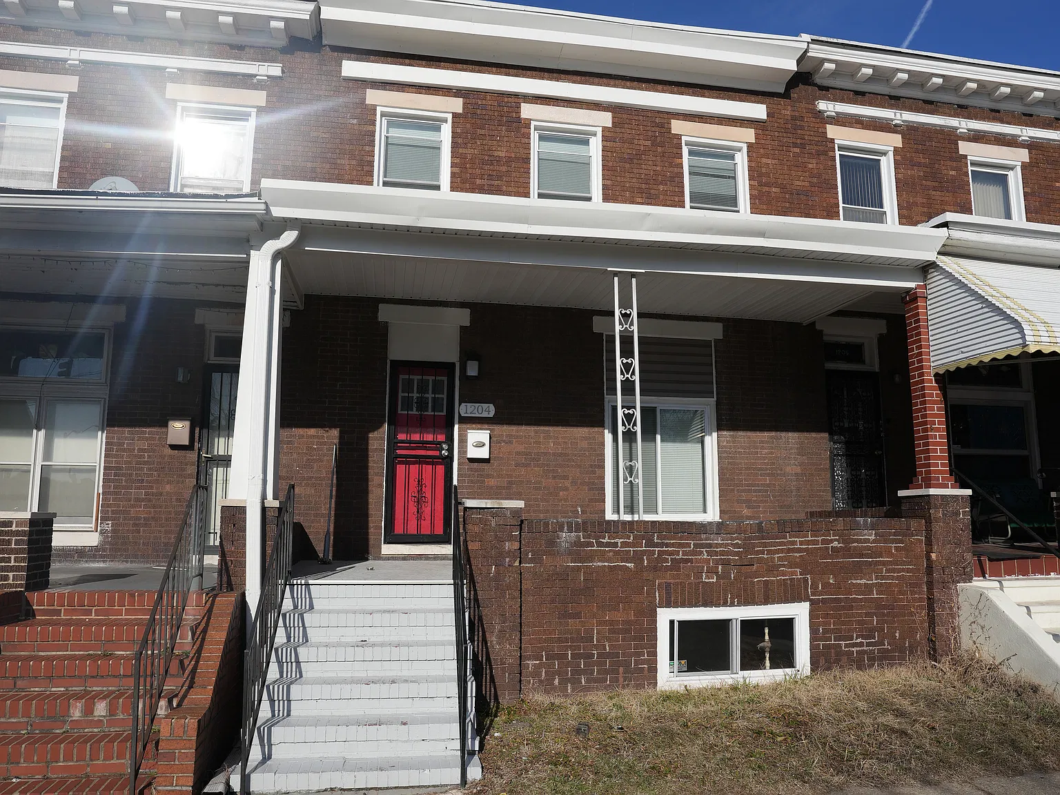 3 bed, 1.5 bath, $2,100 — Photo 1