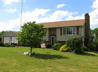32 Hillcrest Ln, Williamsport, PA 17701