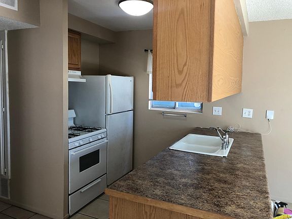 2nd image of 125 25th St APT A