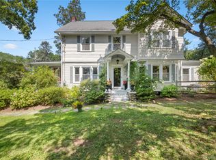 59 Crest Rd, Chappaqua, NY 10514