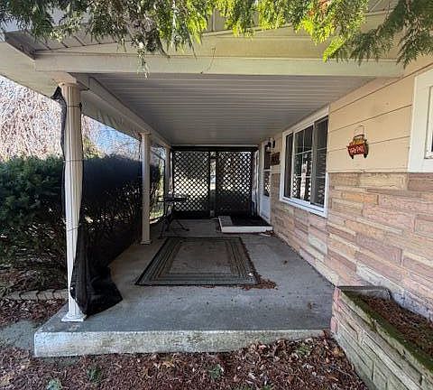 2nd image of 1102 Willow St