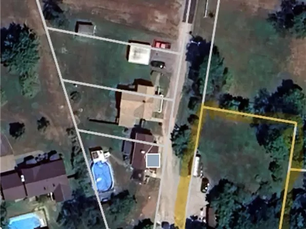 0 School St, Lawrence, PA 15055