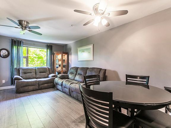 4th image of 625 Park Cres #203