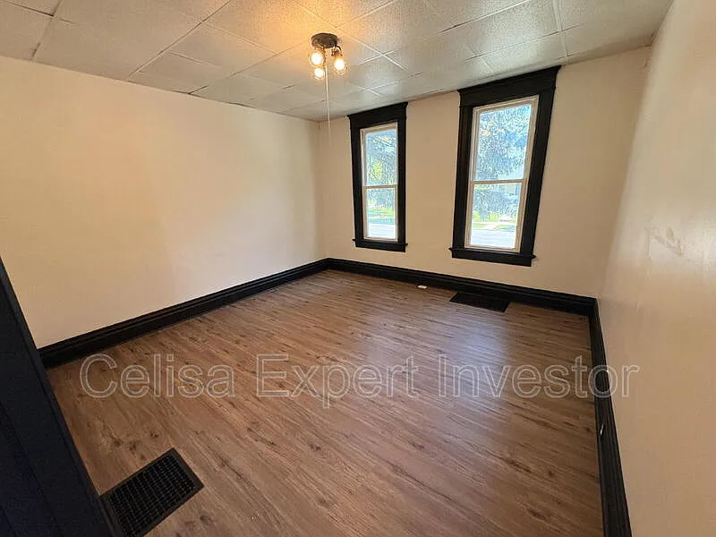 4 bed, 1.0 bath, 1778 sqft, $1,500 — Photo 3