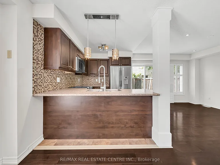 4215 Cole Cres — Photo 29