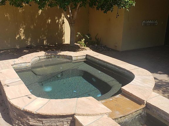 2nd image of 20466 W Lost Creek Dr E