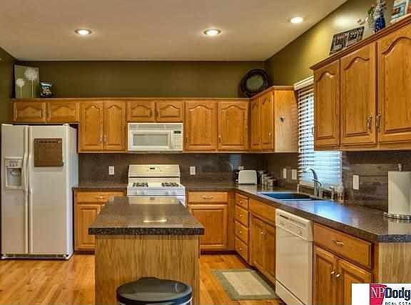4th image of 4922 N 135th St