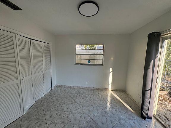 4th image of 452 W Royal Palm Road