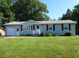 122 Huntshill Rd, Syracuse, NY 13209