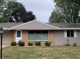 109 Arbor Ln, Burnsville, MN 55337