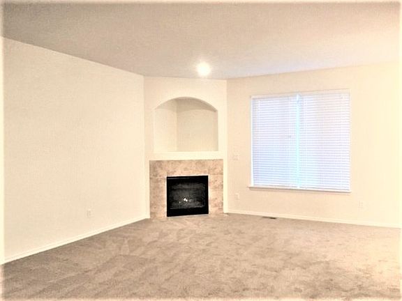 4th image of 17402 91st Avenue Ct E