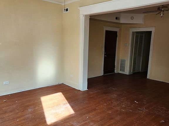3rd image of 427 N Lawler Ave