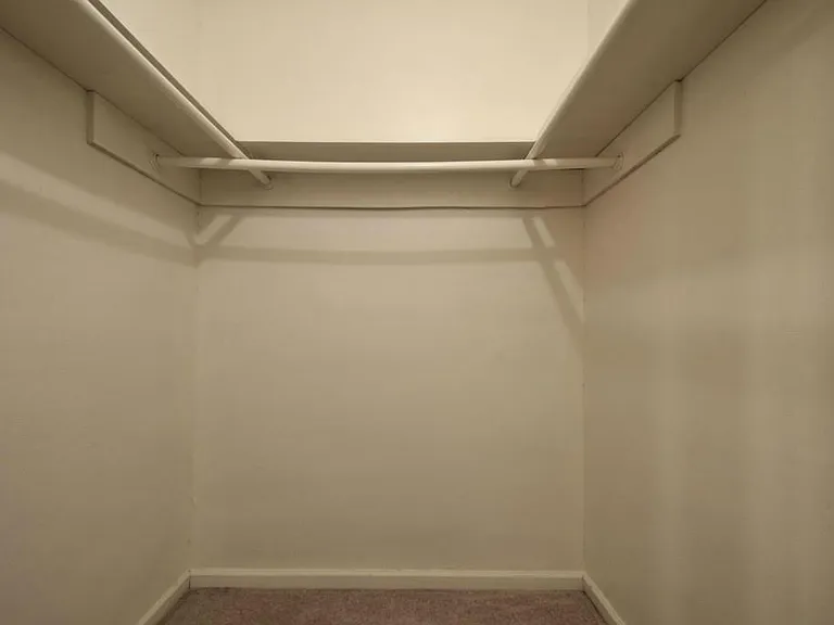 9410 E Meadow Vale — Photo 19