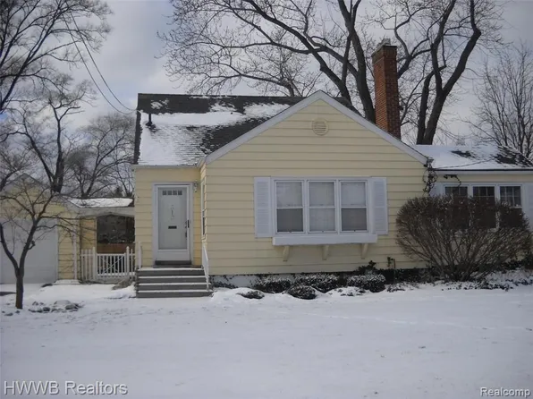 312 Pleasant Ave, Birmingham, MI 48009