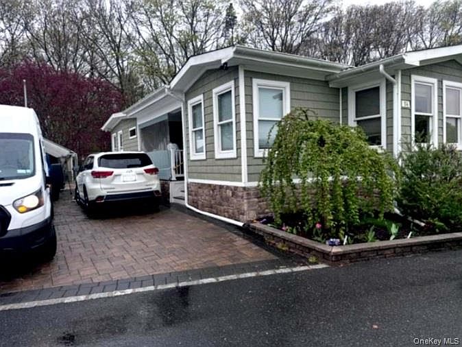1st image of 1795 Osborn Avenue #84