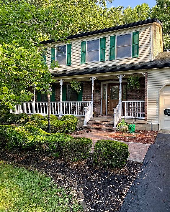 1st image of 2208 N Burgan Ct