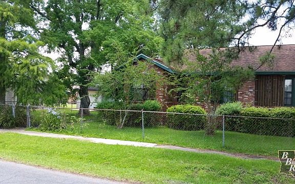 4th image of 200 Coulcrest St