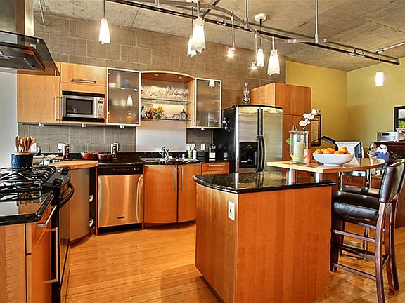 3rd image of 1401 Wewatta St Unit 708