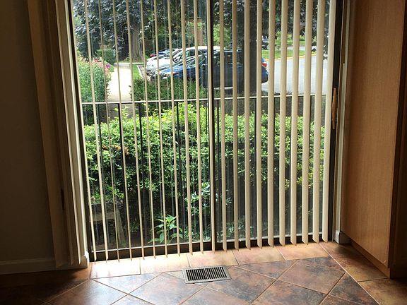 5th image of 4922 Schuyler Dr