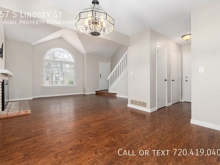 157 S Lindsey St — Photo 22