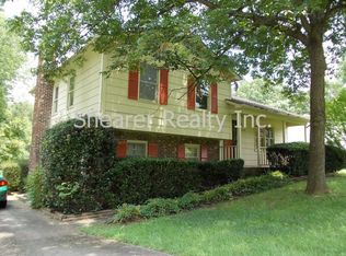 7426 Farm Gate Dr, Charlotte, NC 28215