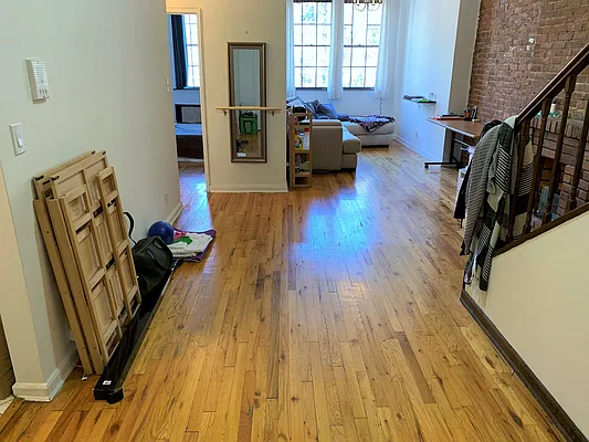 Rented by Joe Gotham LTD | media 14