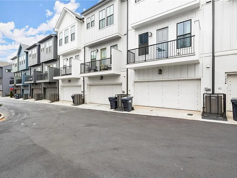 146 Chestnut Cir — Photo 31