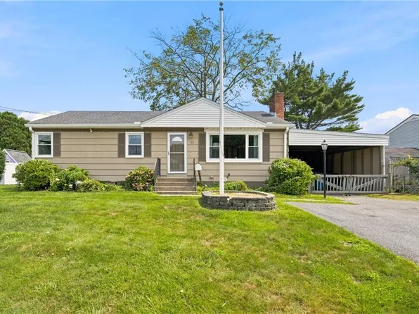 20 Wood Rd, Middletown, RI 02842