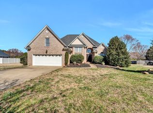 515 Blackstone Dr, Inman, SC 29349