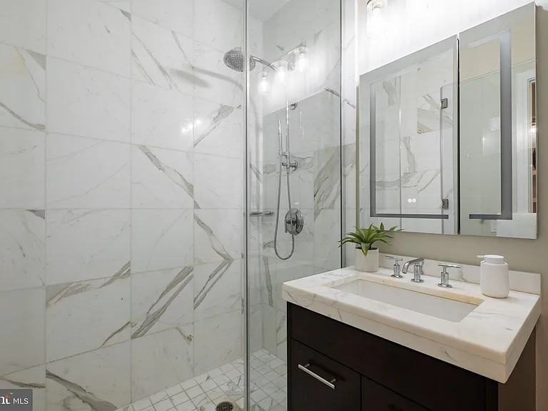 1414 S Penn Sq #30CDE — Photo 29