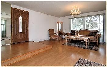 5th image of 6621 Harper Dr NE