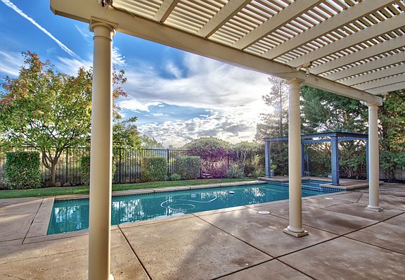 4th image of 2028 Tarbolton Cir